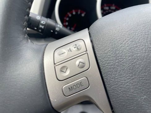 Used 2009 Pontiac Vibe GT FWD image 19