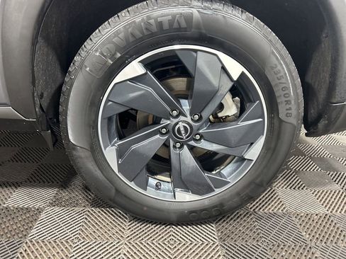Used 2025 Nissan Rogue SV AWD/4WD image 31
