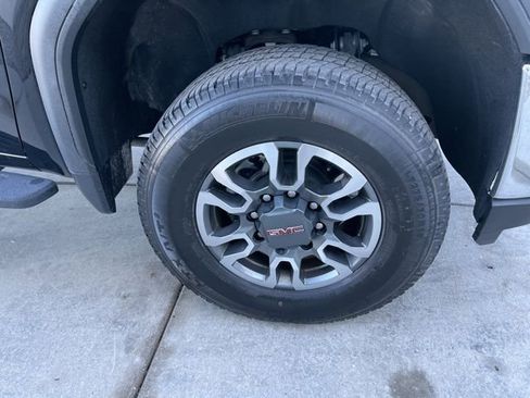 Used 2022 GMC Sierra 3500 SLE w/ SLE Value Package image 24