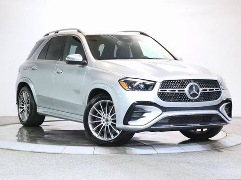 Used 2024 Mercedes-Benz GLE 450 4MATIC w/ AMG Line Exterior image 1