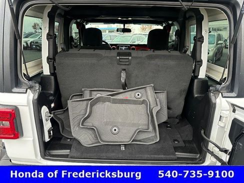 Used 2021 Jeep Wrangler Rubicon w/ LED Lighting Group image 41