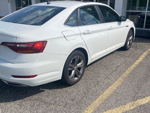 Used 2019 Volkswagen Jetta R-Line FWD image 3