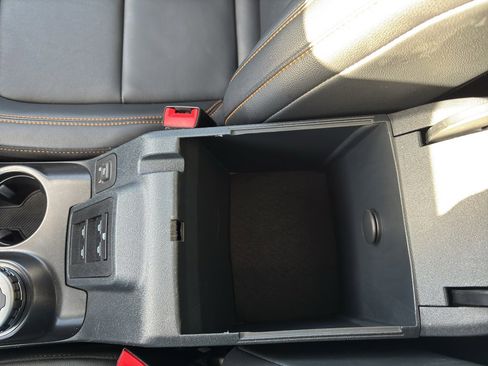 Used 2023 Ford Bronco Badlands image 39