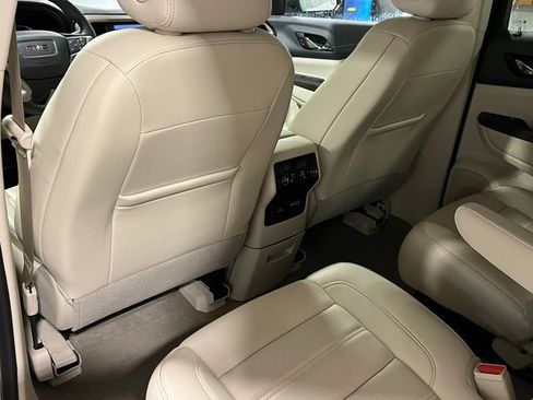 Used 2023 GMC Acadia Denali AWD/4WD image 33