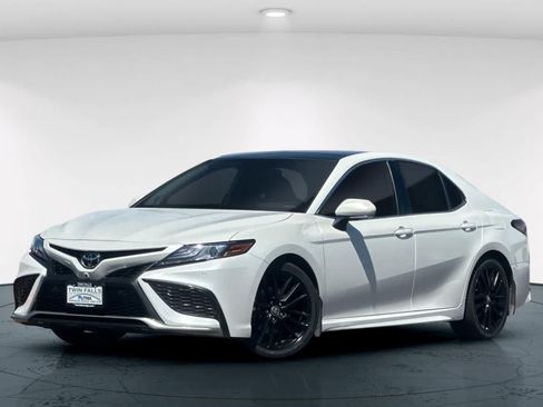 Used 2022 Toyota Camry XSE w/ Navigation Package AWD/4WD image 1