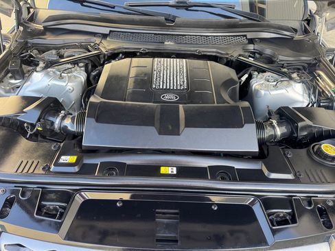 Used 2017 Land Rover Range Rover Sport SE image 33