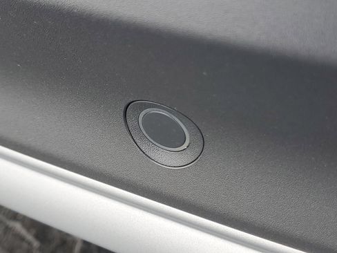 New 2026 Lincoln Corsair Premiere image 6