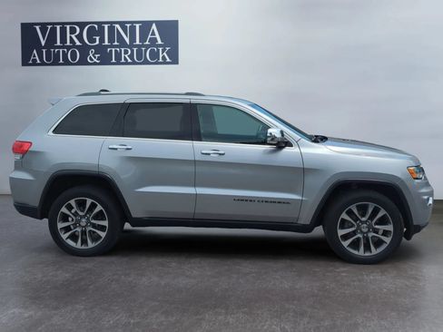 Used 2018 Jeep Grand Cherokee Limited AWD/4WD image 7