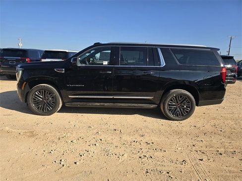 New 2026 GMC Yukon XL Elevation image 8