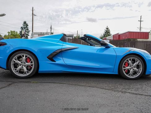 Used 2021 Chevrolet Corvette Stingray Premium Conv w/ Z51 Performance Package RWD image 7
