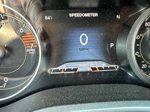 Used 2018 Jeep Cherokee Trailhawk AWD/4WD image 5