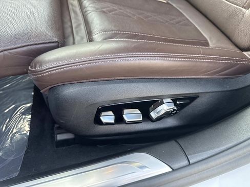 Used 2020 BMW 750i xDrive w/ Executive Package AWD/4WD image 28