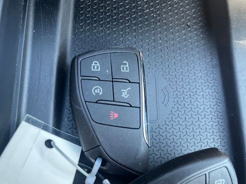 Used 2025 GMC Acadia Elevation image 36