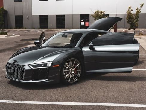 Used 2017 Audi R8 V10 AWD/4WD image 13
