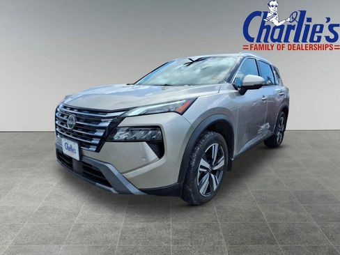 Used 2025 Nissan Rogue SL w/ SL Premium Package image 1