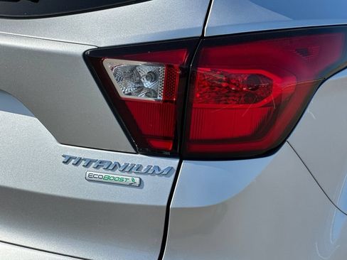Used 2019 Ford Escape Titanium FWD image 26