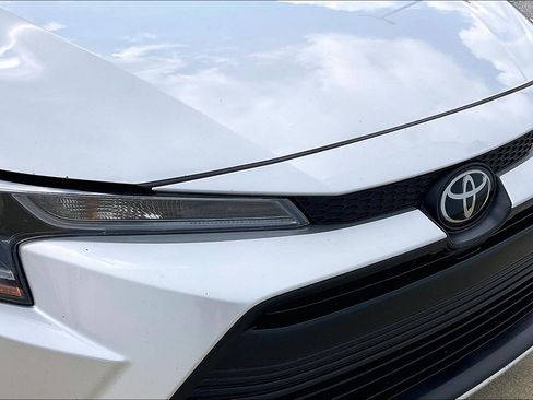 Used 2024 Toyota Corolla LE FWD image 34