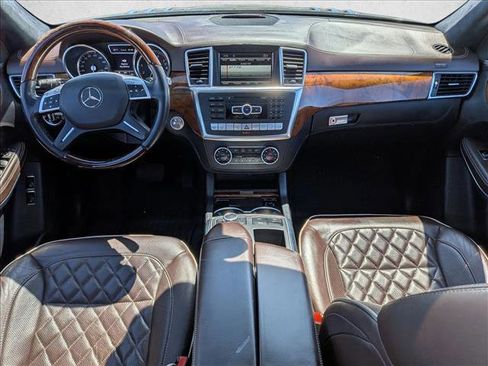 Used 2013 Mercedes-Benz GL 550 4MATIC image 15