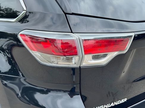 Used 2016 Toyota Highlander Limited Platinum AWD/4WD image 5
