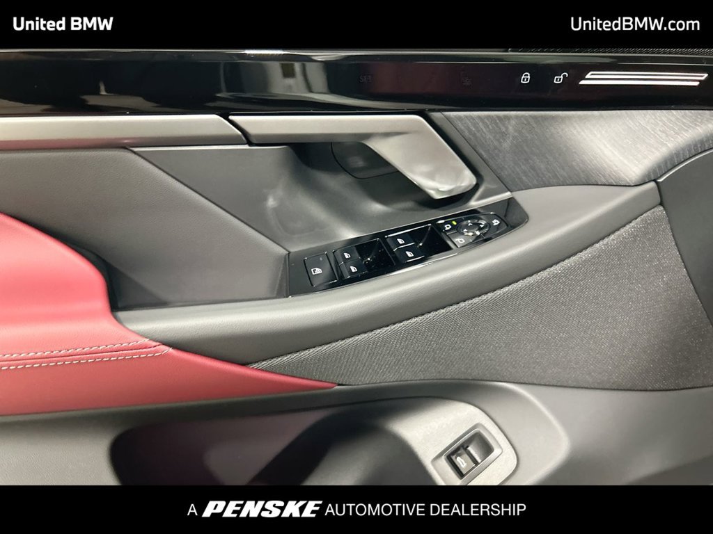 Used 2026 BMW 530i w/ M Sport Package RWD image 11