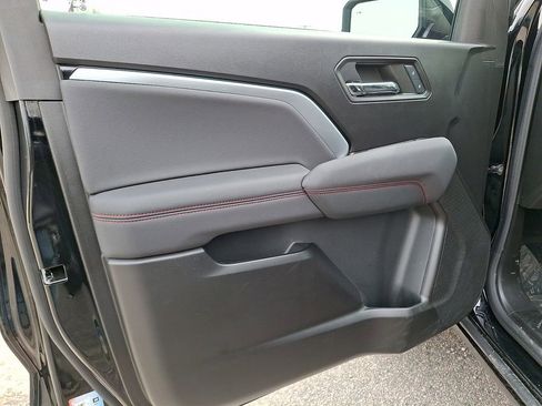 Used 2024 Chevrolet Colorado Z71 w/ Z71 Convenience Package 2 image 15