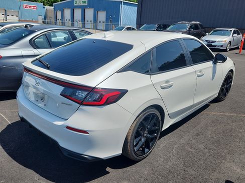 Used 2023 Honda Civic Sport image 4