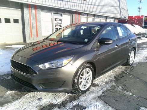 Used 2015 Ford Focus SE image 11