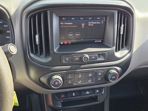 Used 2020 Chevrolet Colorado W/T AWD/4WD image 17