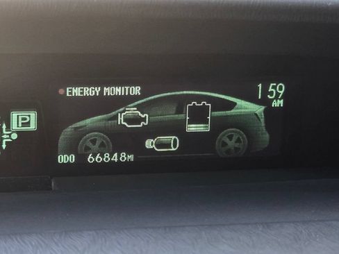 Used 2013 Toyota Prius Five w/ Advanced Technology Pkg FWD image 26