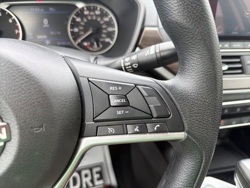 Used 2024 Nissan Altima 2.5 SV image 13