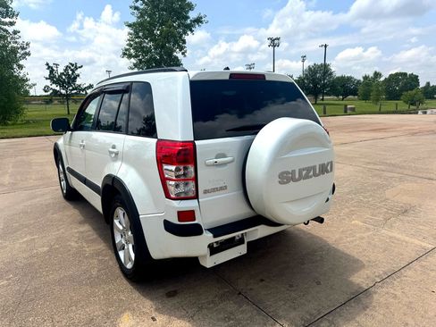 Used 2011 Suzuki Grand Vitara Limited image 9