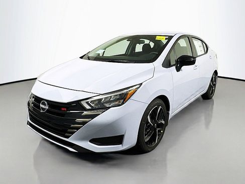 New 2025 Nissan Versa SR w/ Trunk Package image 3