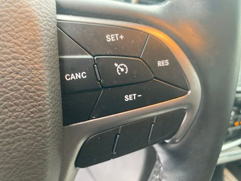 Used 2019 Jeep Grand Cherokee Altitude image 42