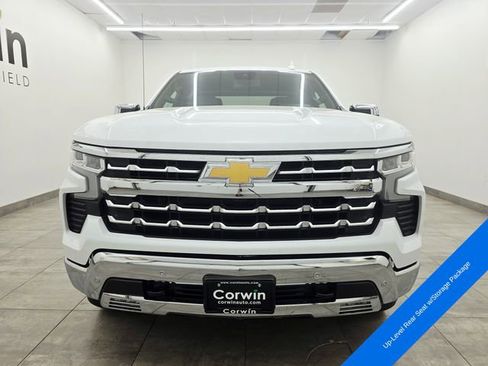 Used 2025 Chevrolet Silverado 1500 LTZ AWD/4WD image 7