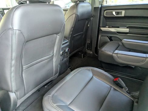 Used 2022 Ford Explorer XLT w/ Equipment Group 202A AWD/4WD image 25