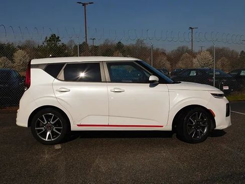 Used 2021 Kia Soul Turbo image 3