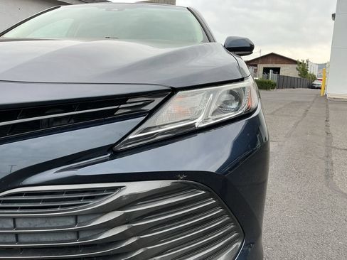 Used 2018 Toyota Camry LE FWD image 3