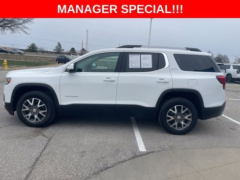 Used 2023 GMC Acadia SLE w/ Driver Convenience Package FWD image 6