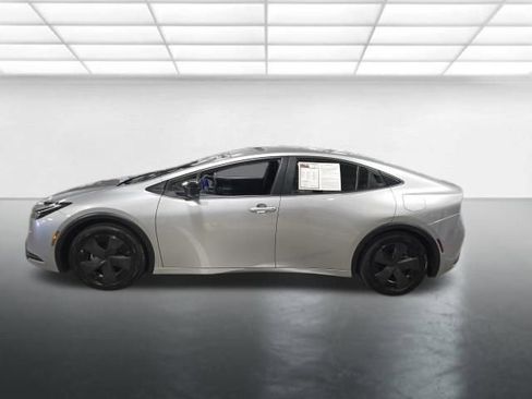 Used 2024 Toyota Prius LE image 7