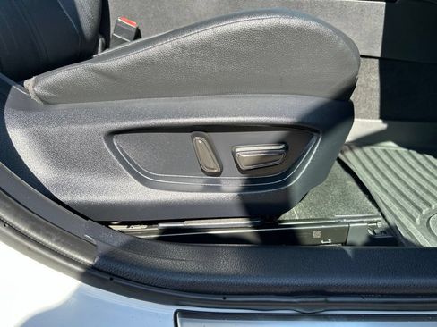 Used 2025 Toyota Camry XSE FWD image 43