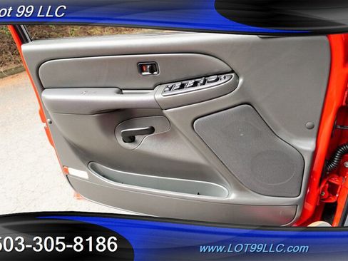 Used 2007 Chevrolet Silverado 2500 LT w/ Onstar Plus Package AWD/4WD image 25