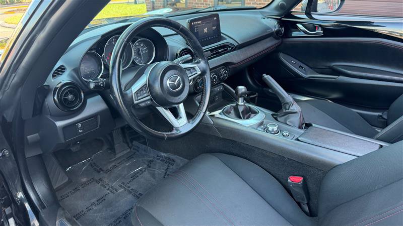 Used 2018 MAZDA MX-5 Miata Club RWD image 14
