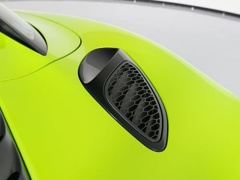 Used 2025 McLaren Artura Spider image 31