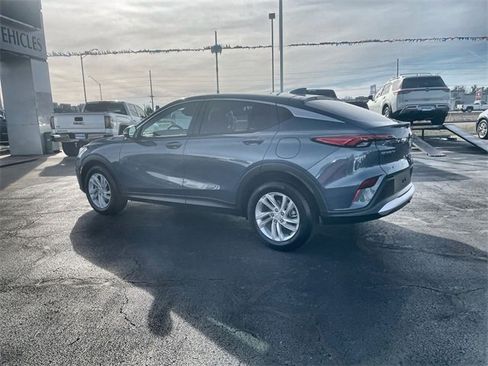 Used 2025 Buick Envista Preferred w/ Advanced Safety Package image 3