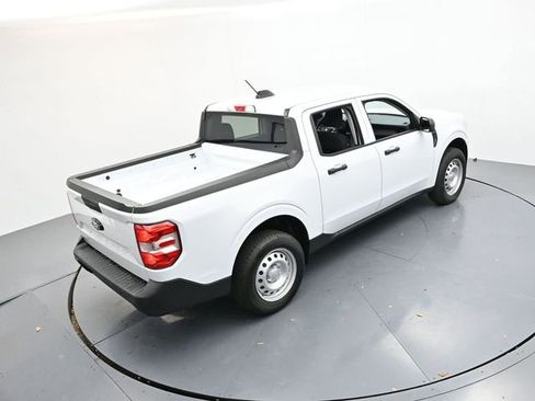 New 2025 Ford Maverick XL image 24
