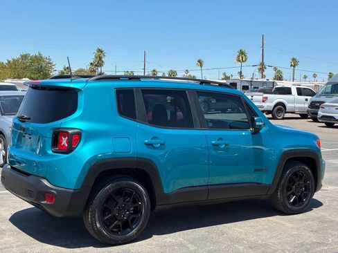Used 2020 Jeep Renegade Altitude w/ UConnect 8.4 Nav Group FWD image 10