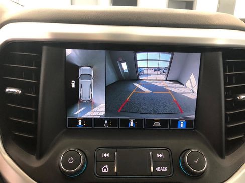 Used 2023 GMC Acadia SLT w/ Technology Package image 20