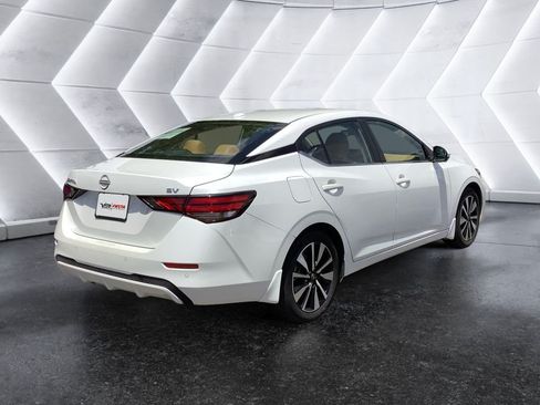 Used 2024 Nissan Sentra SV w/ SV Premium Package FWD image 4