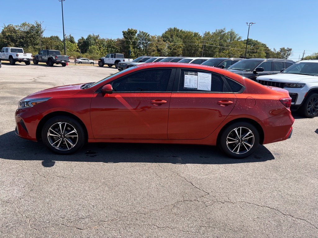 Used 2023 Kia Forte LXS FWD image 4