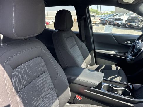 Used 2025 Chevrolet Equinox LT FWD image 25